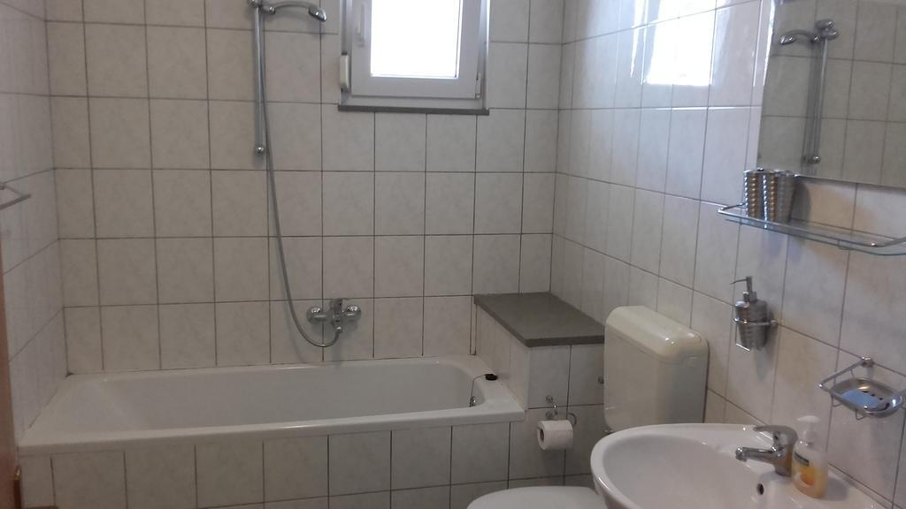 Apartment Max Omis Luaran gambar