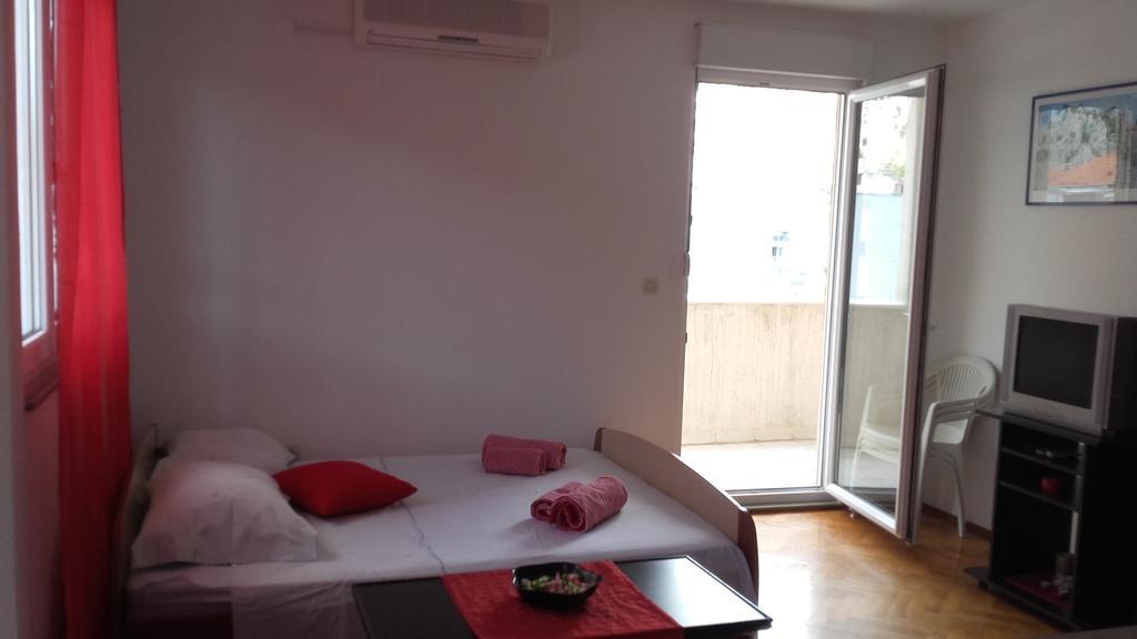 Apartment Max Omis Luaran gambar