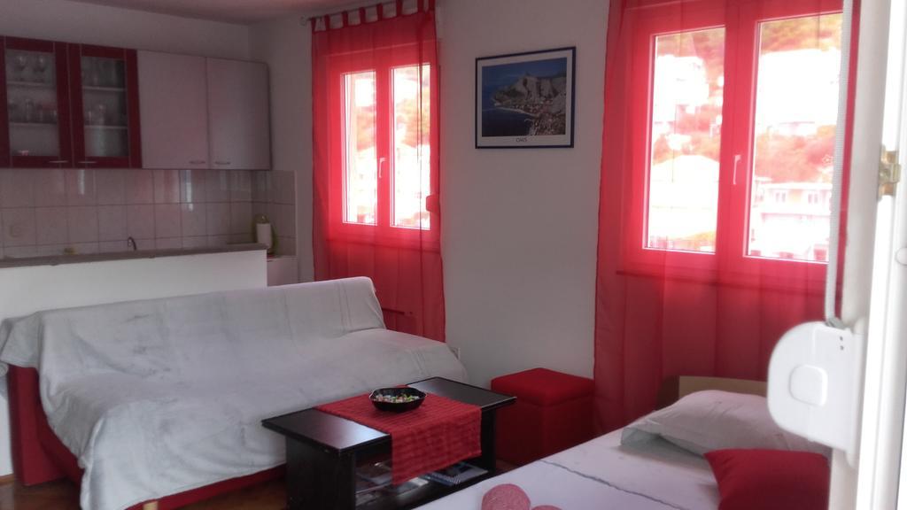 Apartment Max Omis Luaran gambar