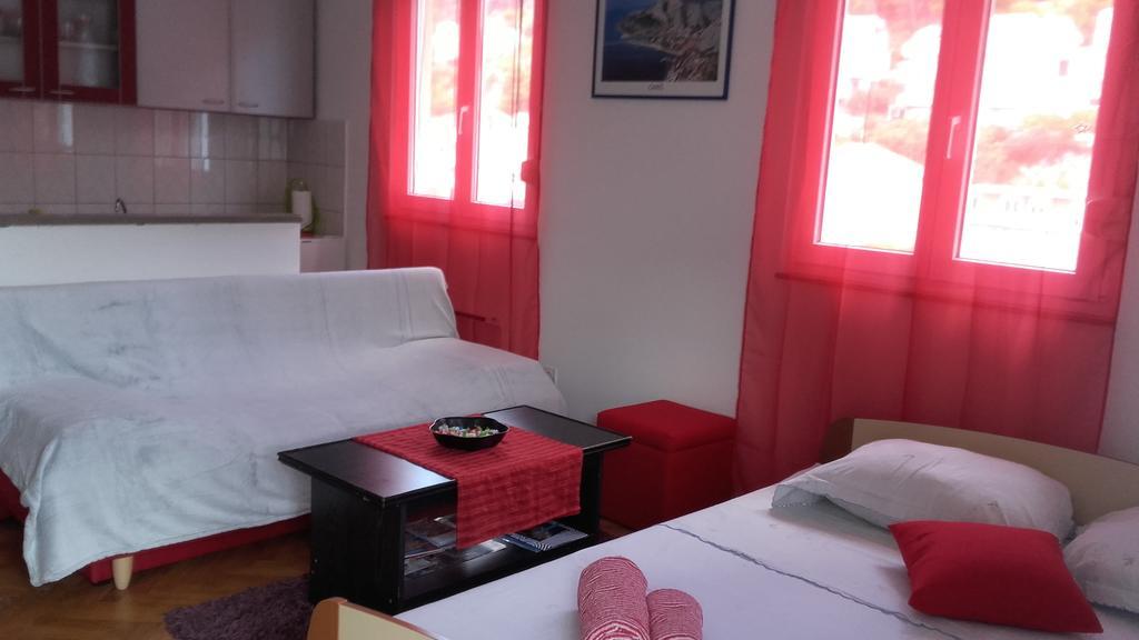 Apartment Max Omis Luaran gambar